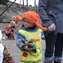 Pippi har med sig Herr Nilsson.